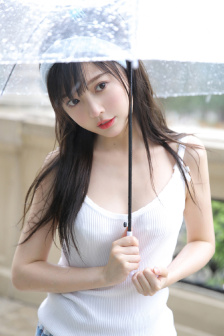 美女淋浴